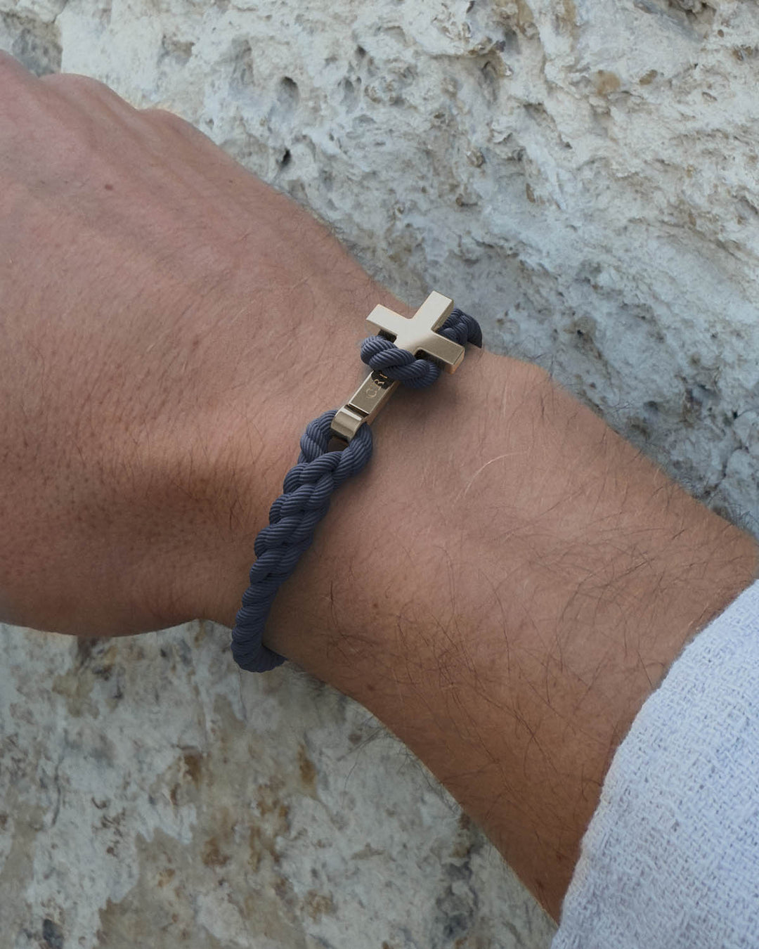 Men's Rope Cross Bracelet | Navy Blue