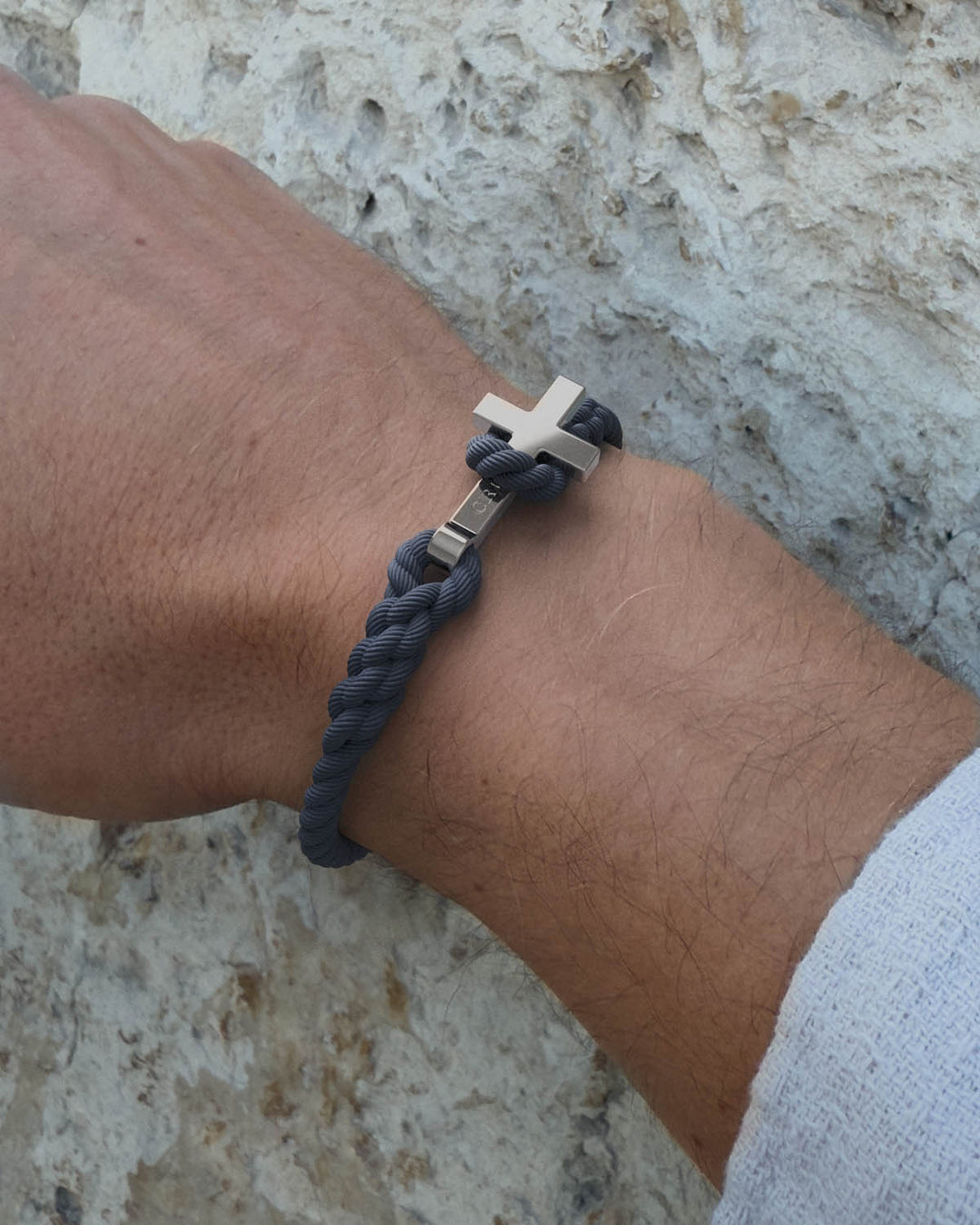 Men's Rope Cross Bracelet | Navy Blue